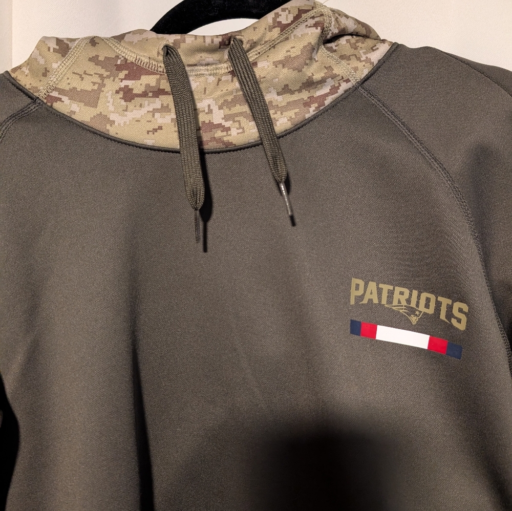 Nike NFL Woman XL Salute to Service Hooded Sweatshirt Army Green